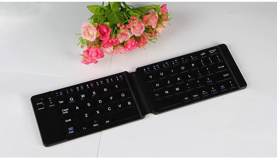 Universal Folding Bluetooth Keyboard Universal Folding Bluetooth Keyboard